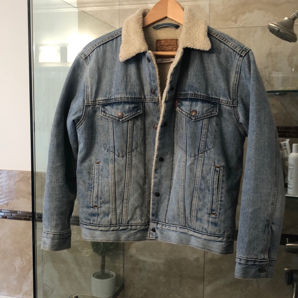 Levi’s fur lined jean jacket